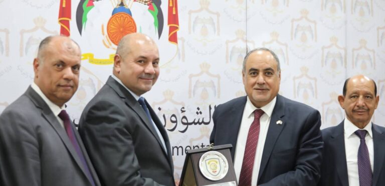 Read more about the article العودات: النقابات العمالية ركيزة للاستقرار وشريك في دفع عجلة الاقتصاد