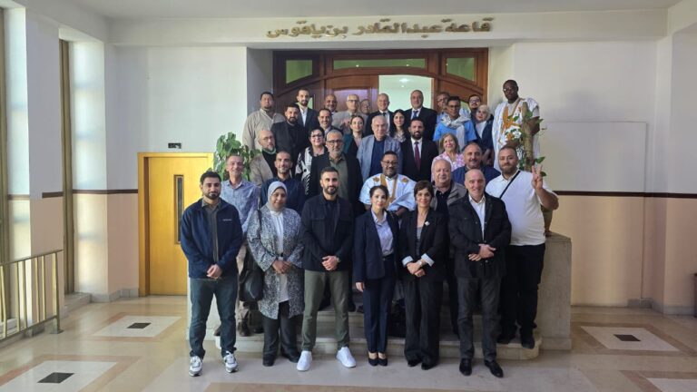 Read more about the article الفناطسة يوقع بروتوكول تعاون مع اتحاد عمال الجزائر لتعزيز التعاون النقابي