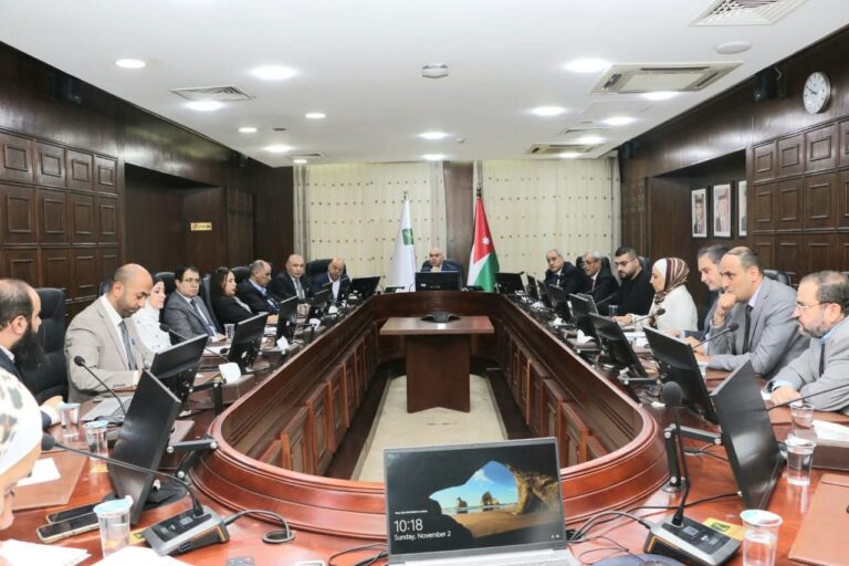 Read more about the article اتحاد العمال يبحث مع الضمان الاجتماعي آليات جديدة لضمان حقوق العاملين في التعليم الخاص