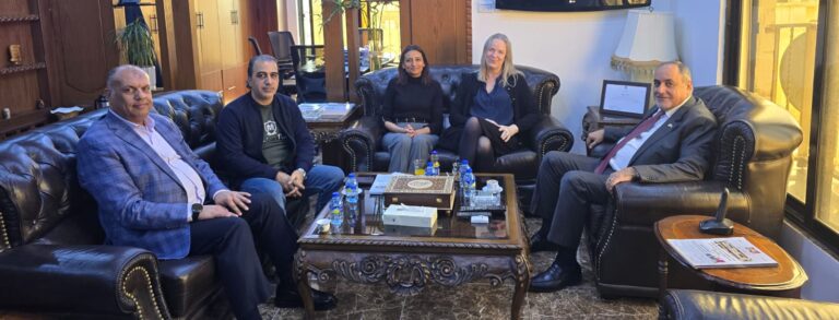 Read more about the article الفناطسة يبحث أوجه التعاون مع الوكالة الدنماركية للتنمية الدولية