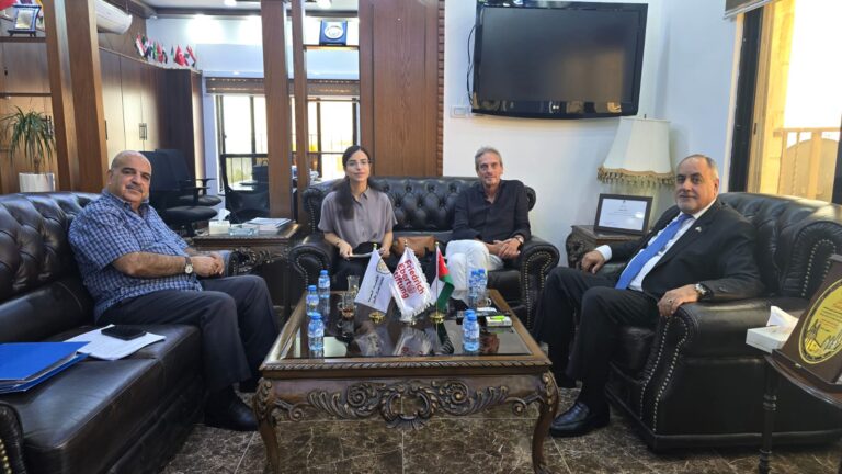 Read more about the article الفناطسة: اتحاد العمال يكثف جهوده بدعم من “فريدريش إيبرت” لتحسين ظروف عمال المنصات استنادا إلى الاتفاقية 193